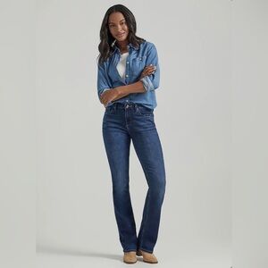 LEE WOMEN'S LEGENDARY REGULAR BOOTCUT JEAN -SIZE 14 Short NWT